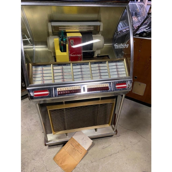 Seeburg Model J Jukebox 1955 - Original Condition - FiftiesStore.com